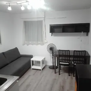Studio Devant Les Remparts Avec Parking Privé Appartement